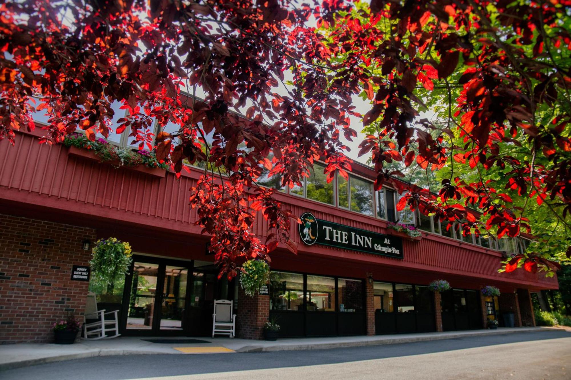 The Inn At Crumpin-Fox Bernardston Exteriör bild